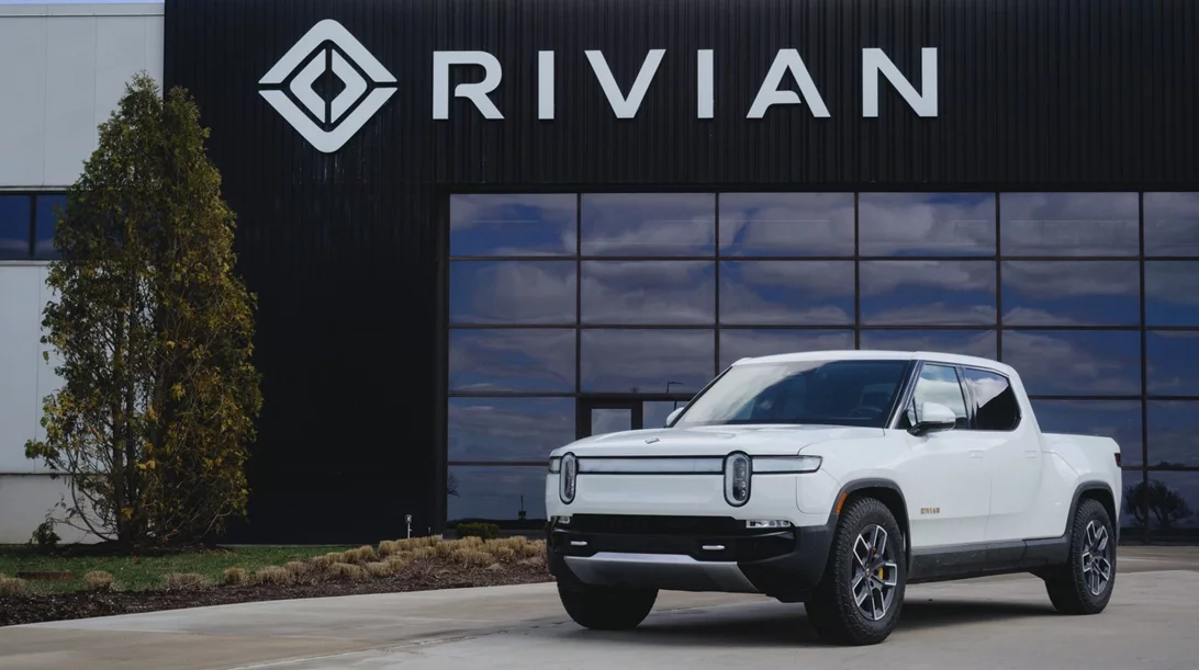 Πυρκαγιά ξέσπασε σε εργοστάσιο εταιρείας ηλεκτρικών αυτοκινήτων