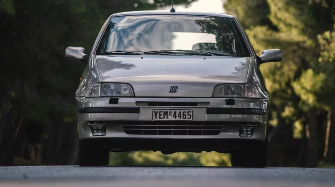 Αυτό το υπέροχο ελληνικό Fiat Punto GT πουλήθηκε σε δημοπρασία (εικόνες, video)