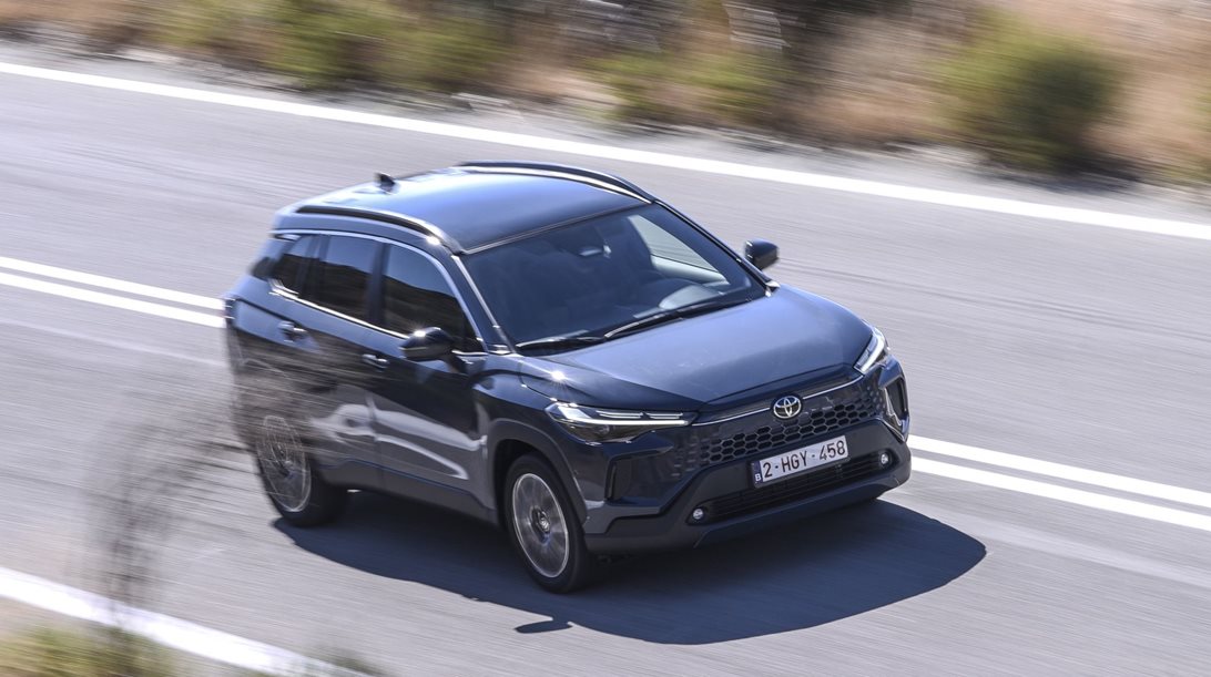 Δοκιμή Toyota Corolla Cross 1.8: Εμβληματικό όνομα σε αμάξωμα SUV