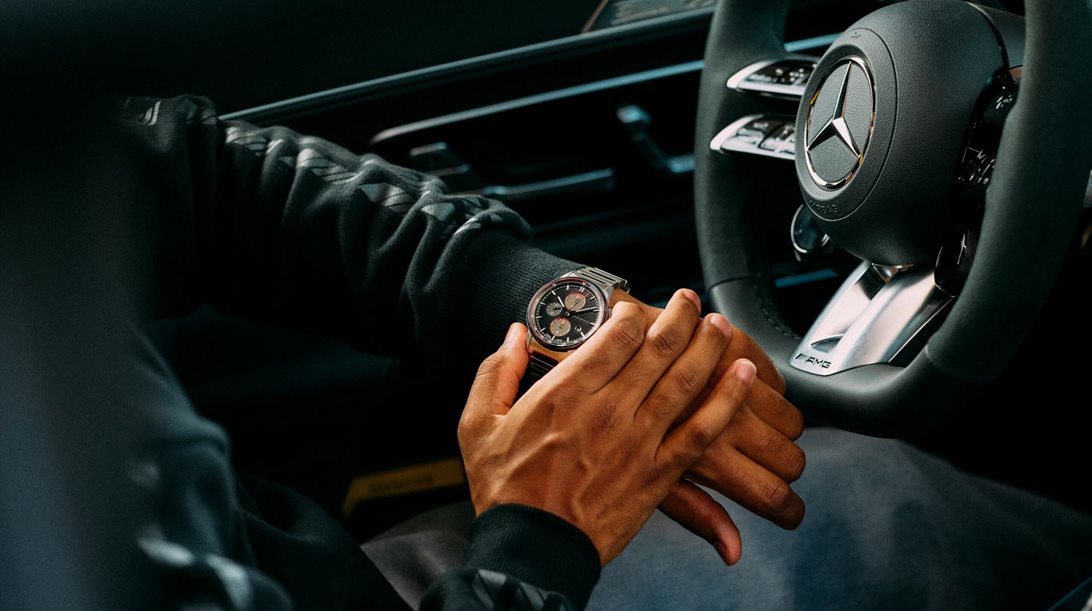 Τα νέα μοντέλα της Mercedes-AMG τα φοράς στο χέρι