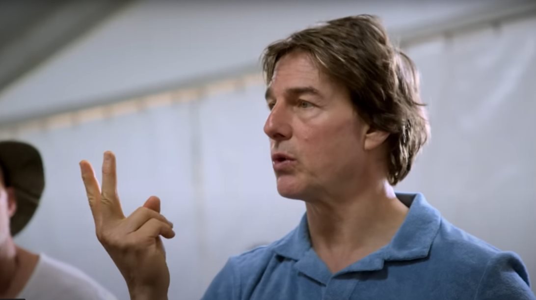 O Tom Cruise ξανά στο βιβλίο Guinness-δες ποιο είναι το νέο του ρεκόρ (video)