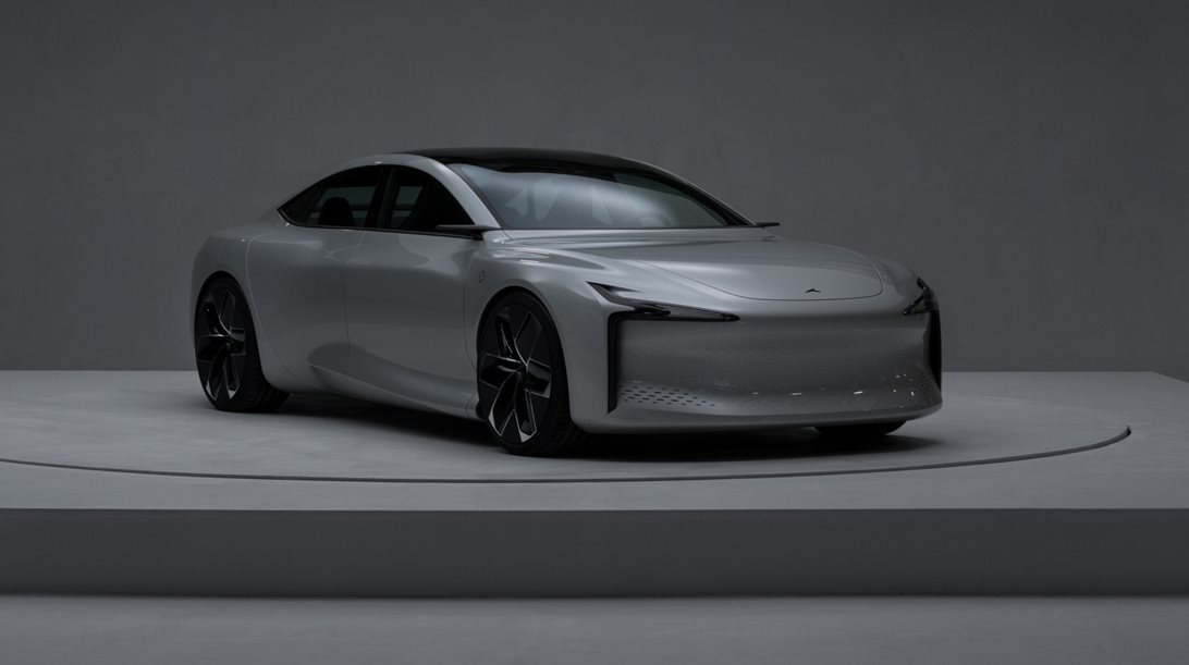 Προσγειώθηκε στο Παρίσι το Hopium Machina-υδρογόνο και 500 ίπποι