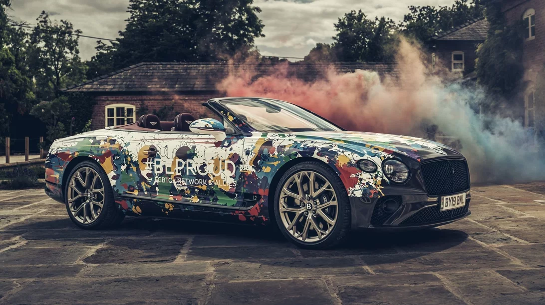 Αυτή η Bentley Continental GTC είναι ένα art car αφιερωμένο στο pride