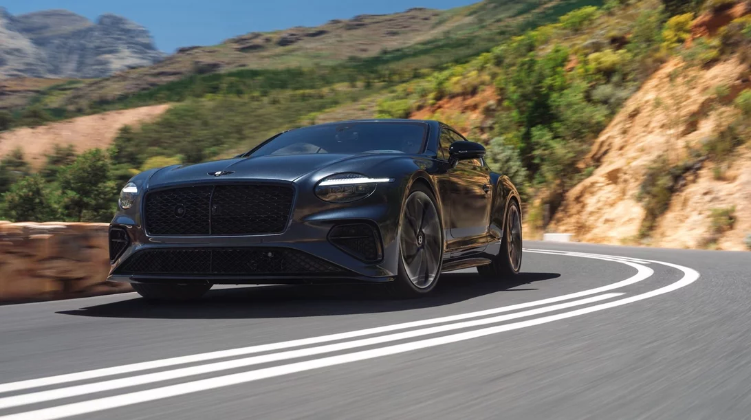 Η νέα Bentley Continental GT S αποχαιρετά τον W12 για έναν υβριδικό V8
