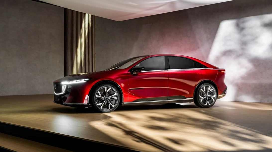 Επίσημο: Αυτό είναι το ηλεκτρικό Mazda 6e που θα έρθει στην Ελλάδα