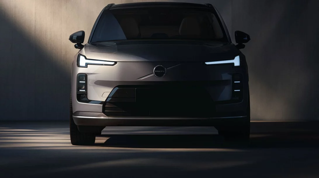 Η Volvo επαναφέρει δημοφιλές μοντέλο για το πρώτο της υβριδικό EREV