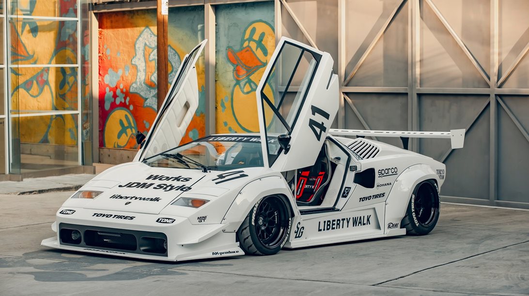 Lamborghini Countach όπως δεν την έχεις δει ποτέ από την Liberty Walk