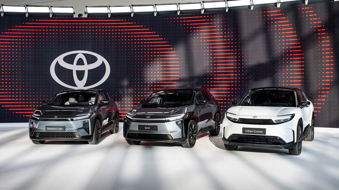 Αποστολή στις Βρυξέλλες-Toyota: Ηλεκτρική επίθεση στην Ευρώπη με 3 νέα μοντέλα το 2025