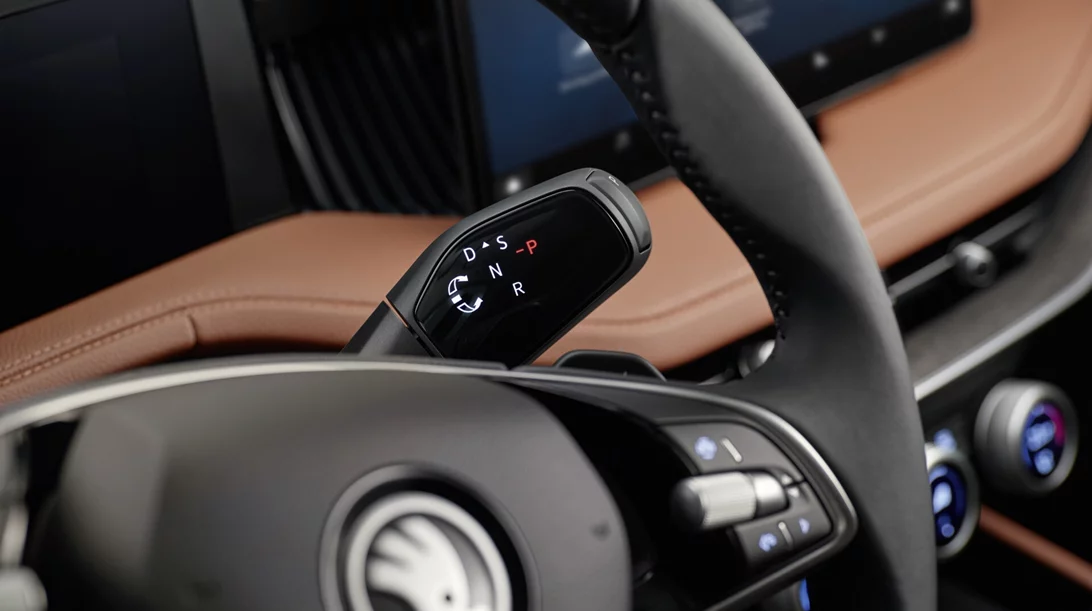 Skoda: Ένας Έλληνας σχεδιαστής αλλάζει το εσωτερικό των νέων της αυτοκινήτων