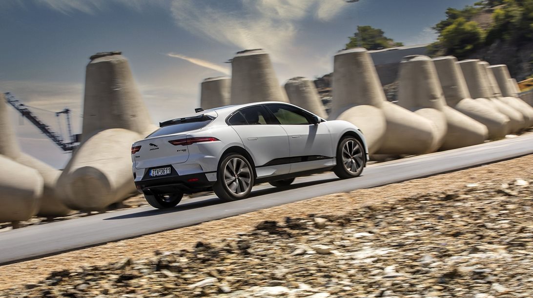Jaguar I-Pace EV400: Γίνονται θαύματα;