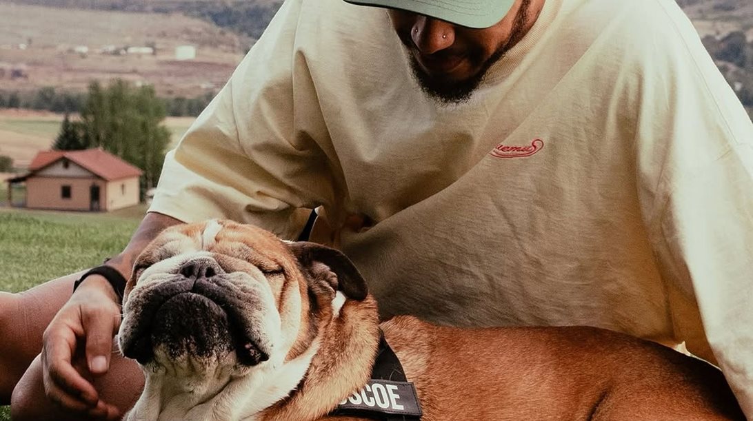 Πέθανε η μεγάλη αγάπη του Lewis Hamilton