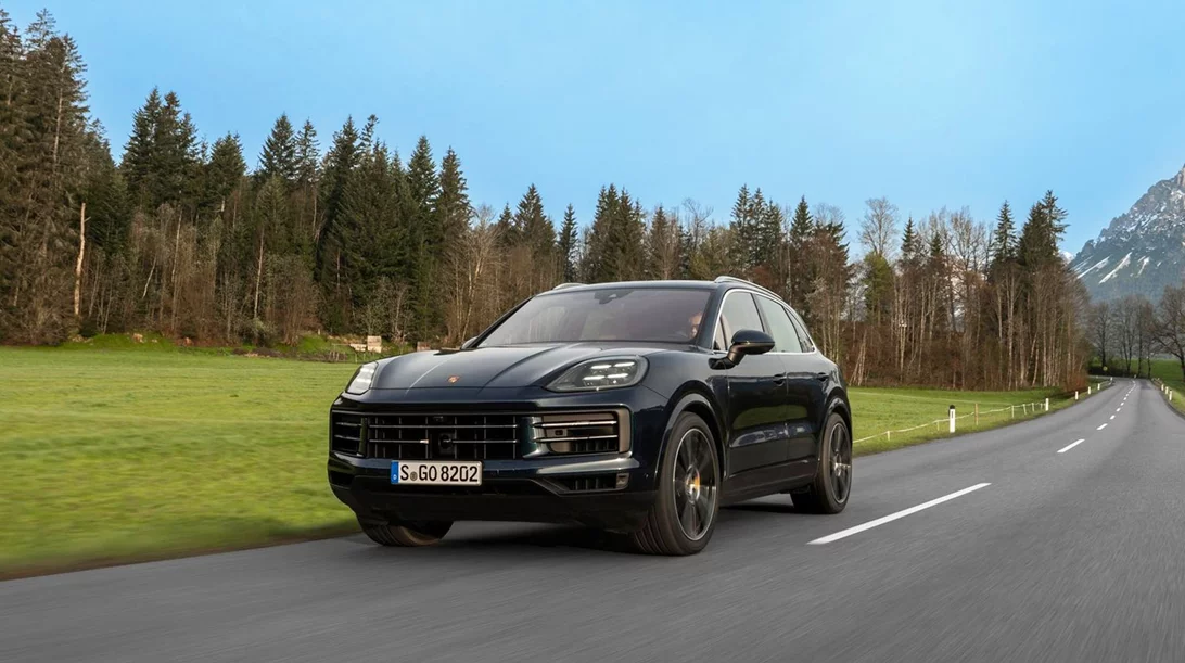 Αποστολή στη Λειψία: Οδηγούμε τη νέα Porsche Cayenne