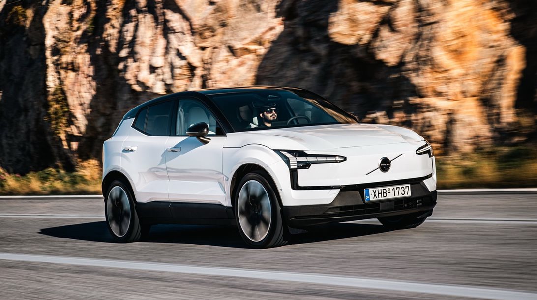 H Volvo συνεχίζει την επιδότηση στα ηλεκτρικά της αυτοκίνητα με κέρδος έως 10.000 ευρώ