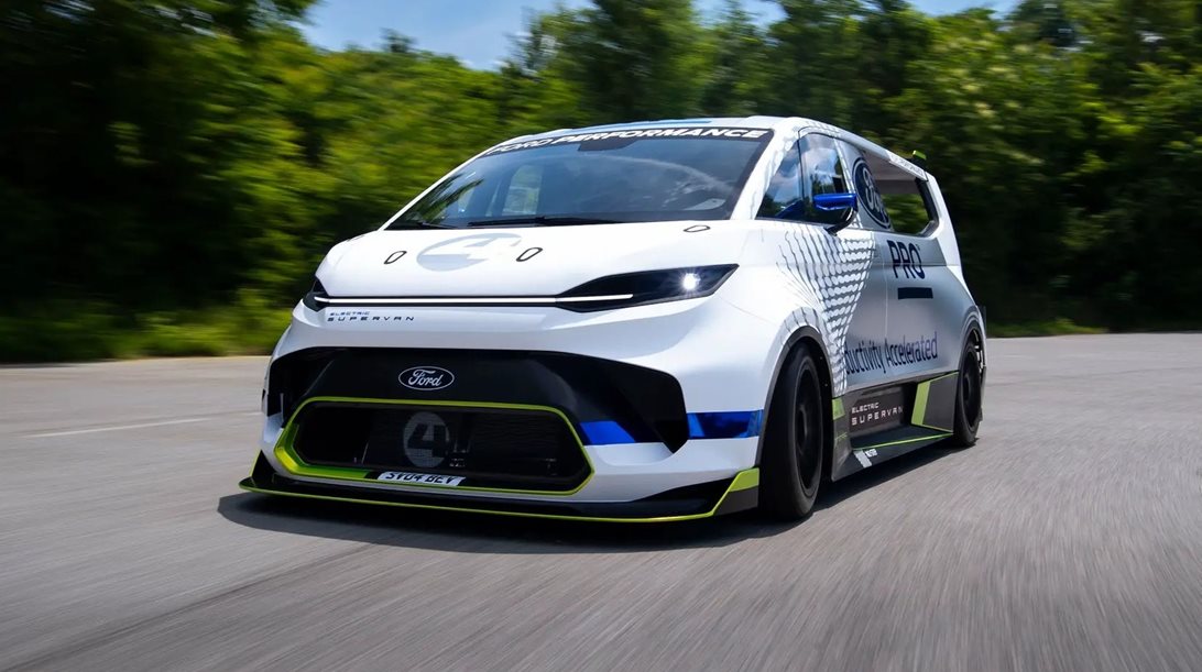 Το ηλεκτρικό Ford Supervan των 2.000 ίππων πάει Pikes Peak με Romain Dumas