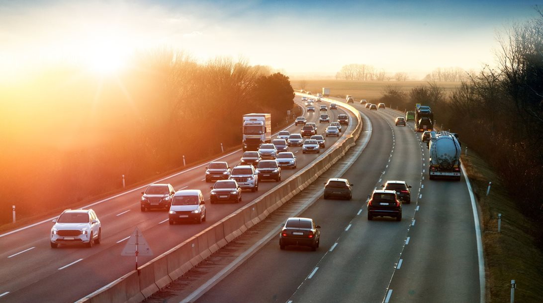 Τι γίνεται με τις πωλήσεις αυτοκινήτων στην Ευρώπη-ανεβαίνουν τα ηλεκτρικά