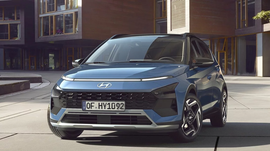 Αυτό είναι το νέο Hyundai Bayon, είναι πιο ασφαλές και μοιάζει με το Kona