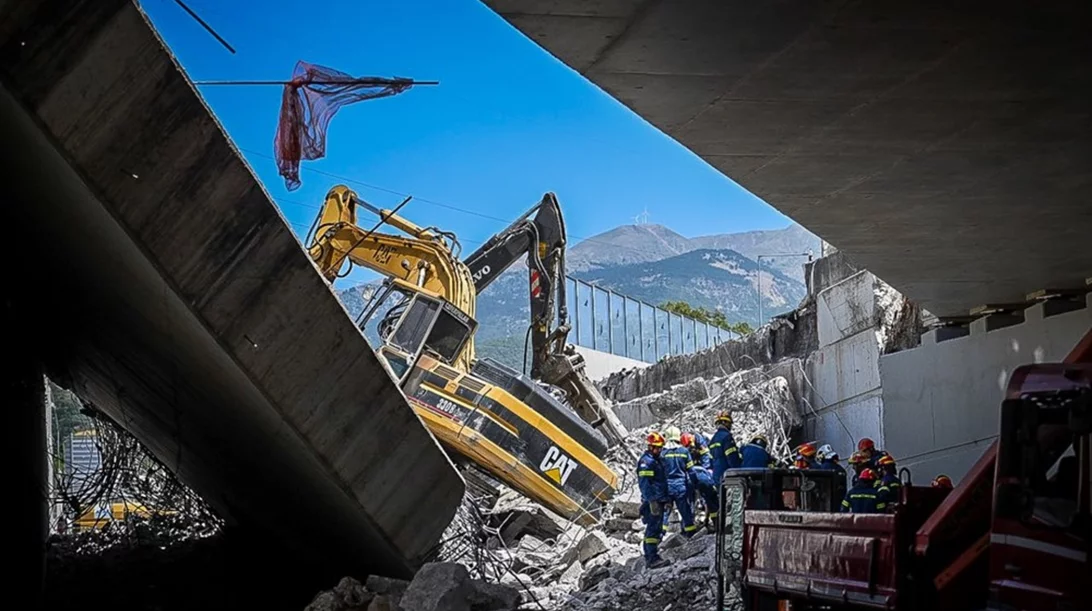 Τι συνέβη με την γέφυρα στην Πάτρα που κατέρρευσε