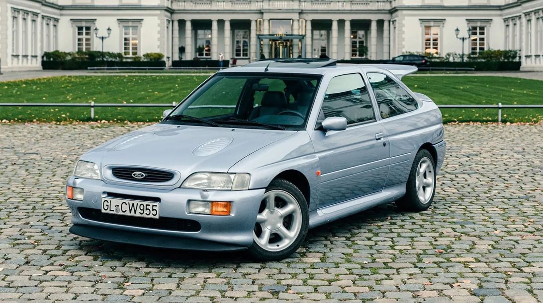 Πωλείται το τελευταίο Ford Escort RS Cosworth που κατασκευάστηκε