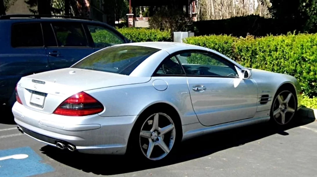 Το μυστήριο με την SL55 AMG του Steve Jobs-γιατί δεν είχε πινακίδες