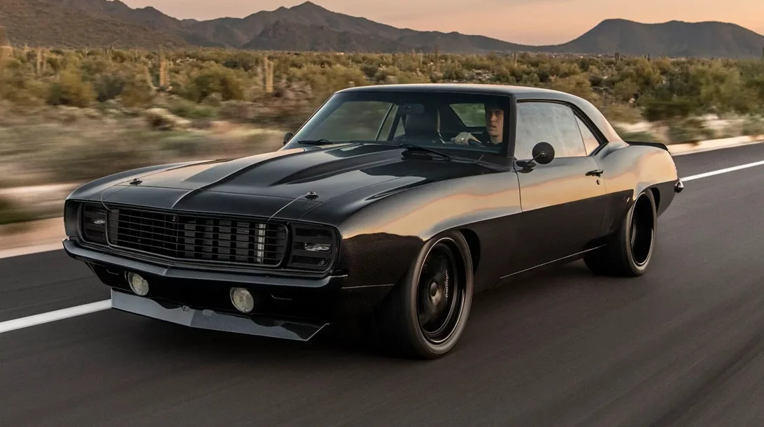 Restomod Camaro με 650 ίππους και αμάξωμα από ανθρακονήματα