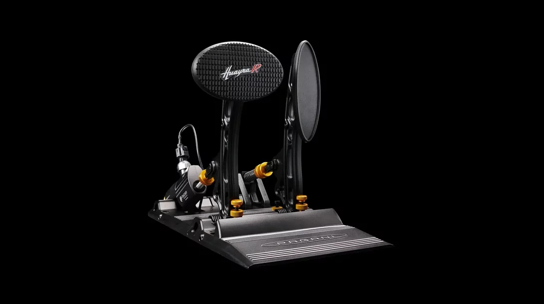 Μια Pagani Huayra R στο σαλόνι σου