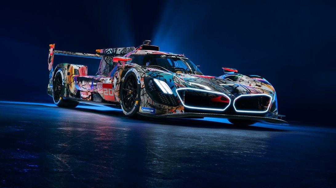 Ένα αγωνιστικό αυτοκίνητο πραγματικό έργο τέχνης (εικόνες)