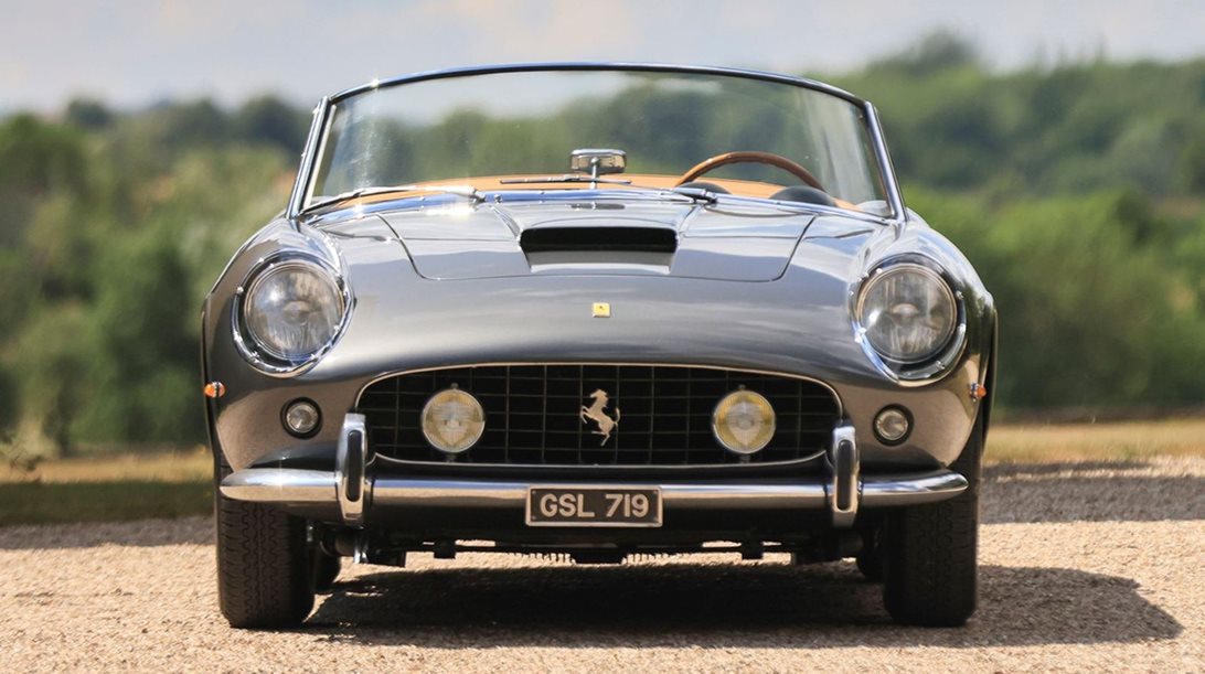 4 Ferrari και 1 Bugatti-Τα αυτοκίνητα που έσπασαν ταμεία στο Monterey