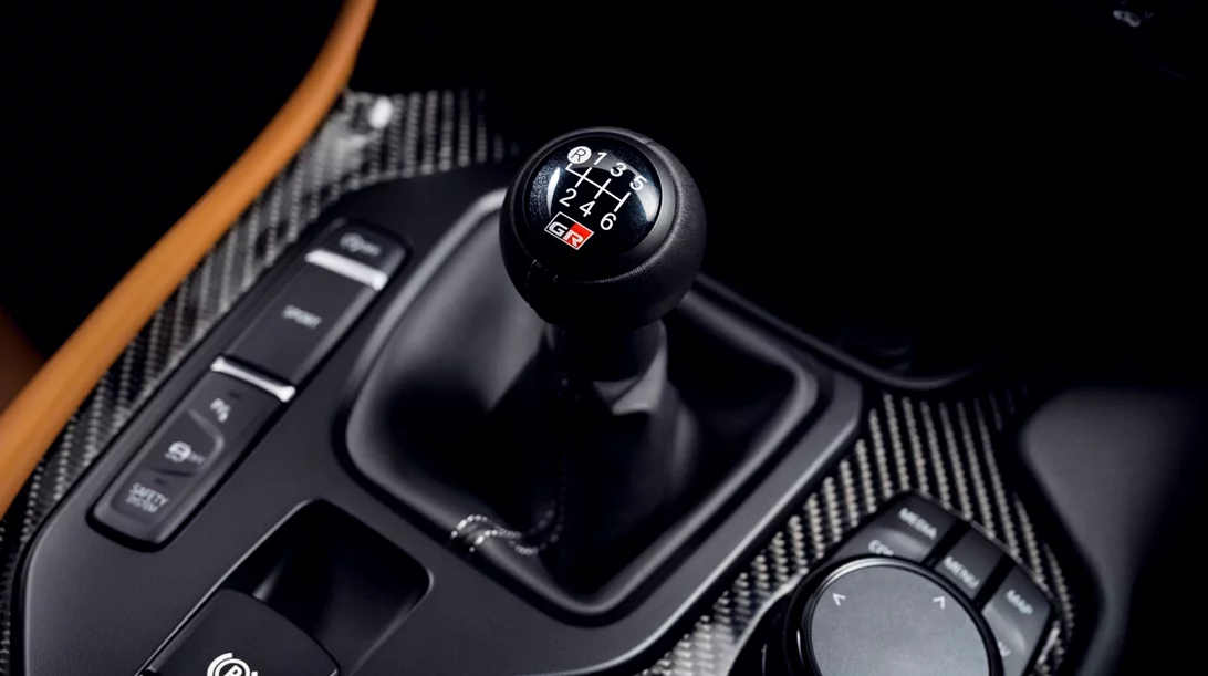 Πρώτες εικόνες: Toyota GR Supra με χειροκίνητο κιβώτιο