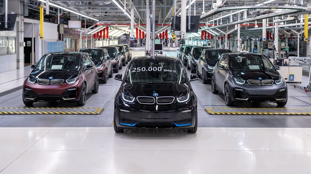 BMW i3: Τέλος η παραγωγή του πρώτου ηλεκτρικού BMW