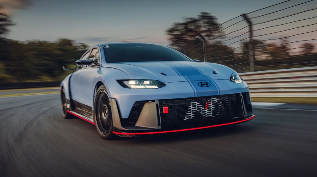 Οδηγήσαμε το Ηyundai RN22e, ένα συναρπαστικό Ioniq 6 σε πακέτο Ν