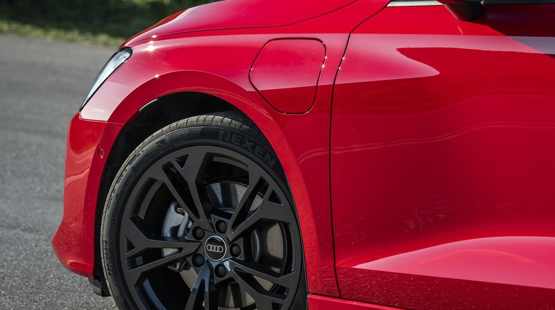 Η φετινή Black Friday ευνοεί ένα φημισμένο premium hatchback