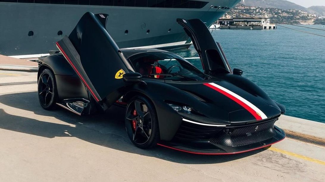 Δείτε την εντυπωσιακή Ferrari Daytona SP3 του Leclerc (video)