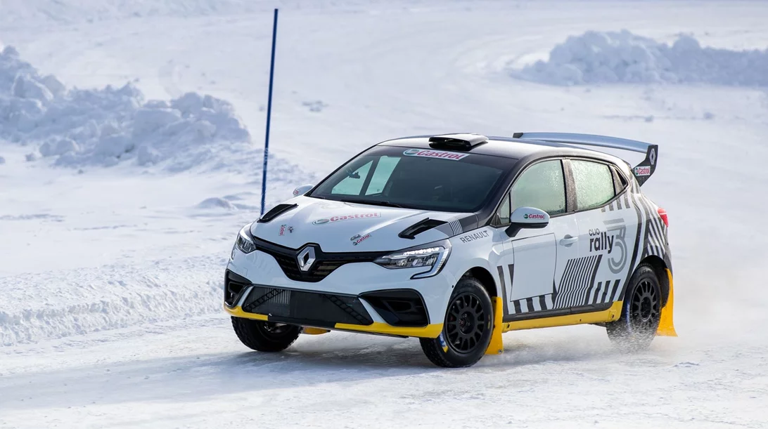 Το Renault Clio ξανανιώνει χάρη στο τετρακίνητο Rally3