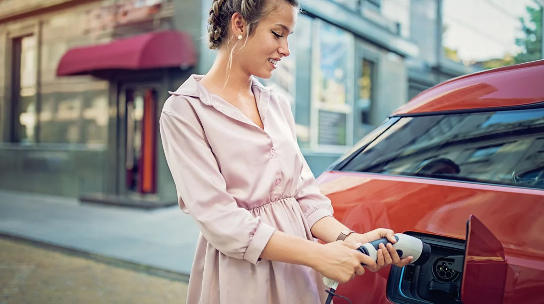 "Κινούμαι Ηλεκτρικά 3": Νέες επιδοτήσεις και πότε πληρώνονται οι πρώτοι