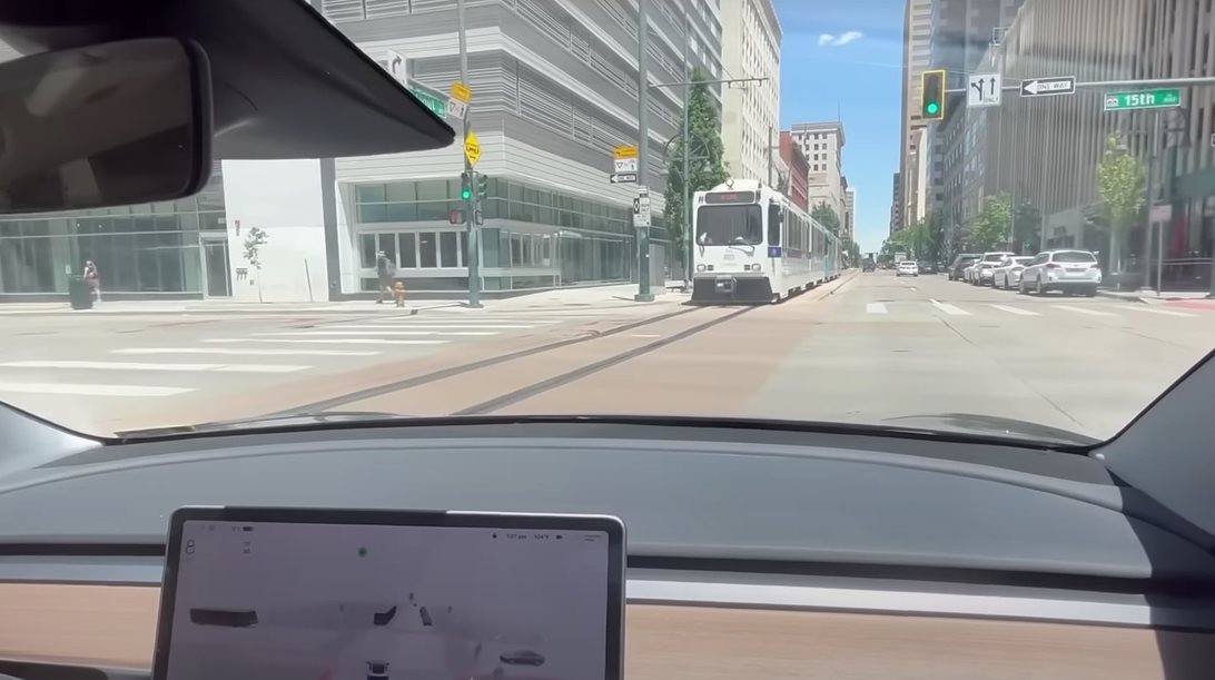 Πώς οι οδηγοί ξεγελούν το σύστημα ημιαυτόνομης οδήγησης