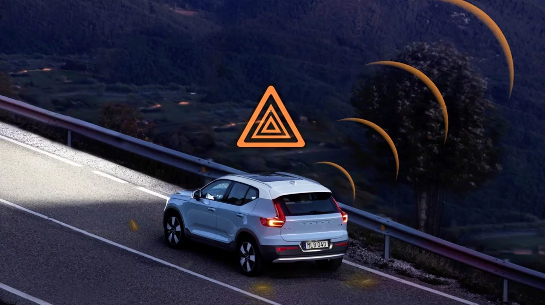 Πρωτοποριακό σύστημα οδικής ασφάλειας της Volvo σε προειδοποιεί για ατύχημα