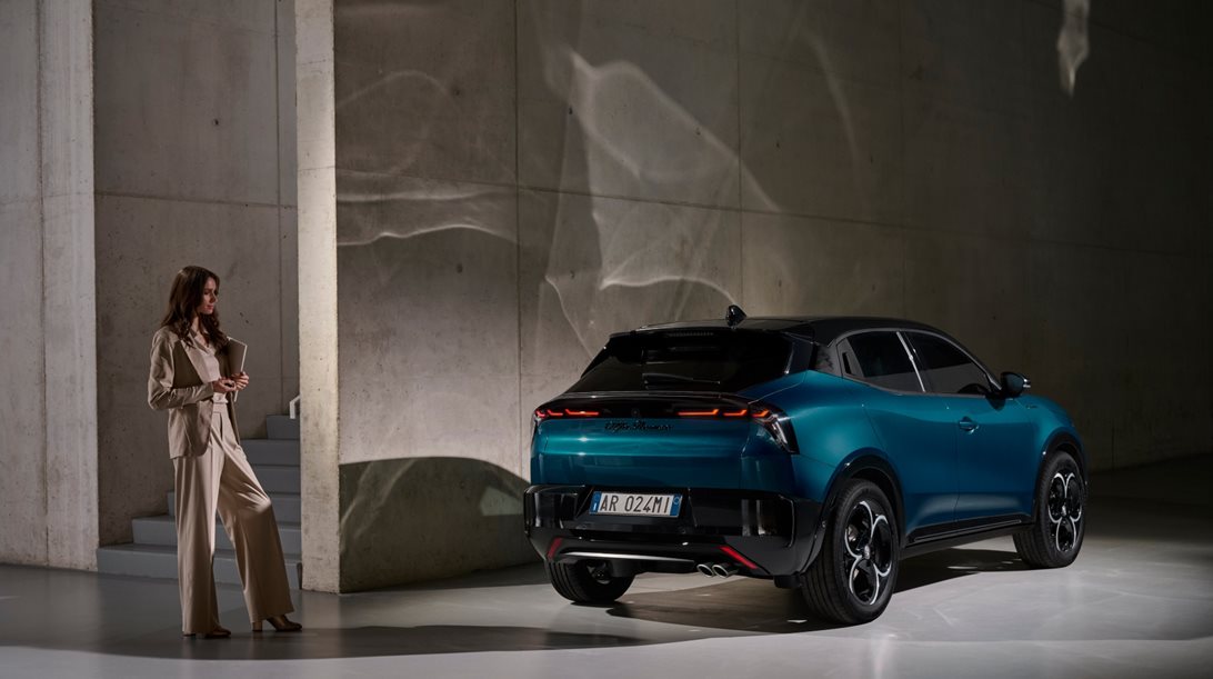 Alfa Romeo Milano: Πέντε διαφορετικές απόψεις για την αμφιλεγόμενη σχεδίασή της