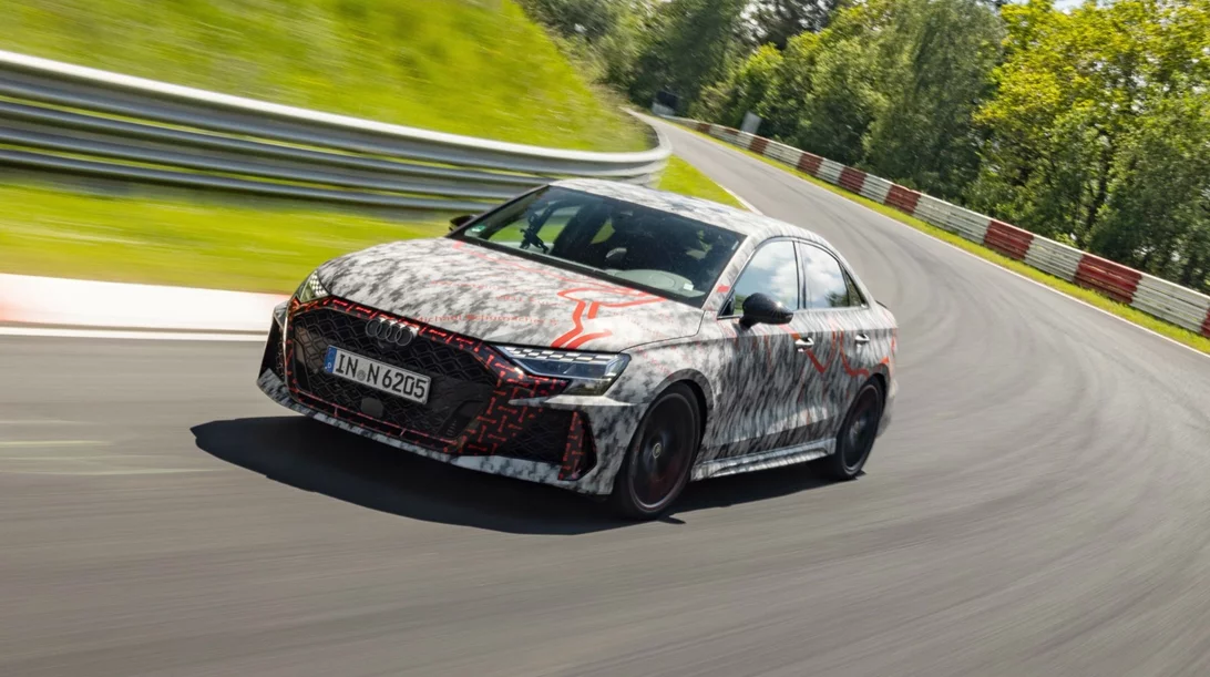 Πρώτες εικόνες του νέου Audi RS3 και ρεκόρ στο Nurburgring