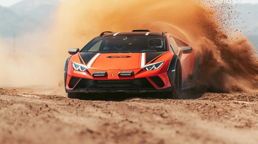 Βουτιά στο χώμα με την Lamborghini Huracan Sterrato-πώς είναι να οδηγείς off road supercar