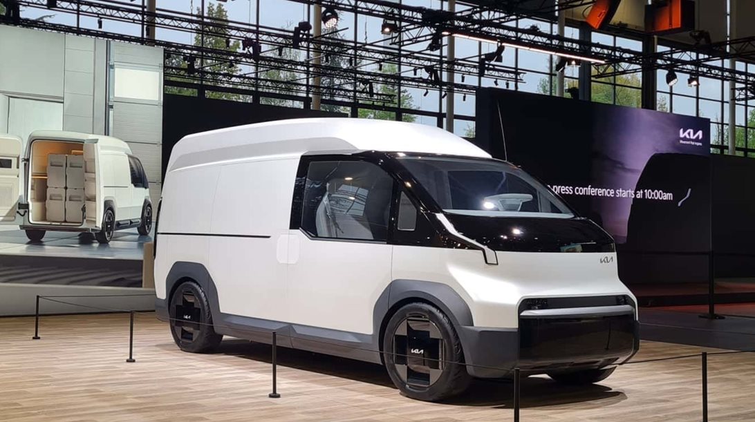 Πότε έρχονται Ευρώπη τα φουτουριστικά ηλεκτρικά Van της Kia