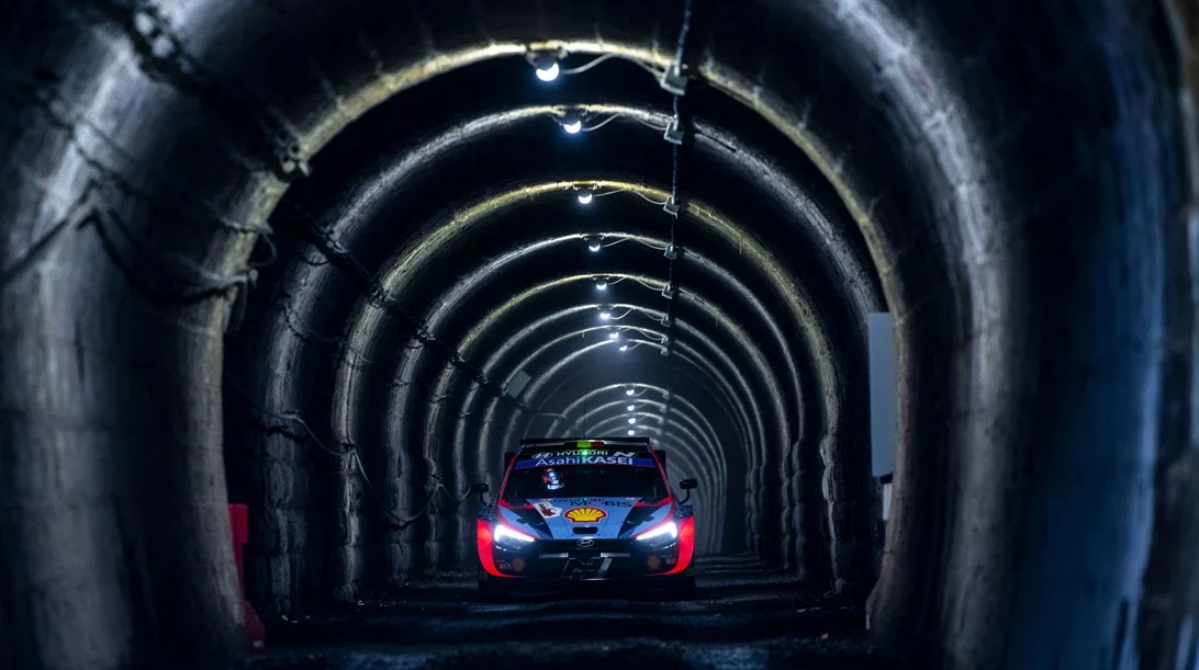 WRC: Έχασε τον τίτλο στο στοιχειωμένο τούνελ της Ιαπωνίας (video)