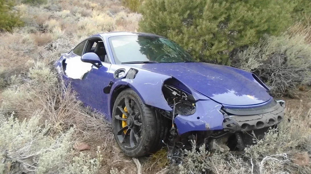 Κέρδισε σε διαγωνισμό μια Porsche 911 GT3 RS και την τράκαρε οδηγώντας μεθυσμένος