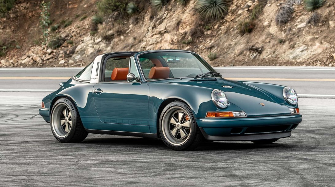 Αυτή η πανέμορφη Porsche 911 Targa είναι η 300η της Singer