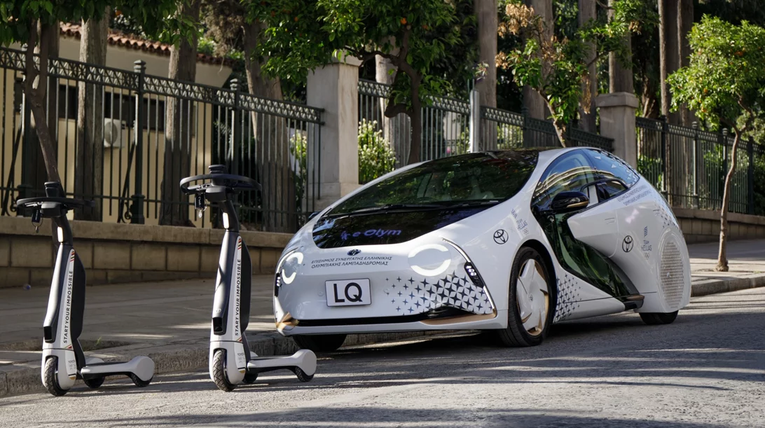 To πειραματικό Toyota LQ στην Ελλάδα για την Ολυμπιακή Φλόγα
