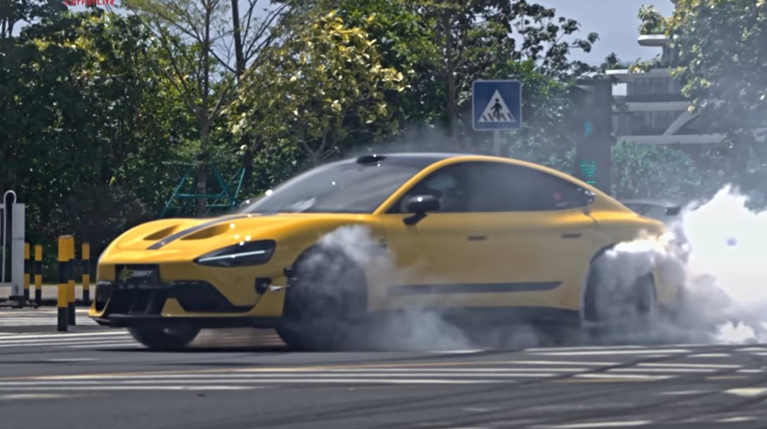 Ο Ken Block ξαναζεί μέσα από επικό βίντεο του Xiaomi SU7 Ultra