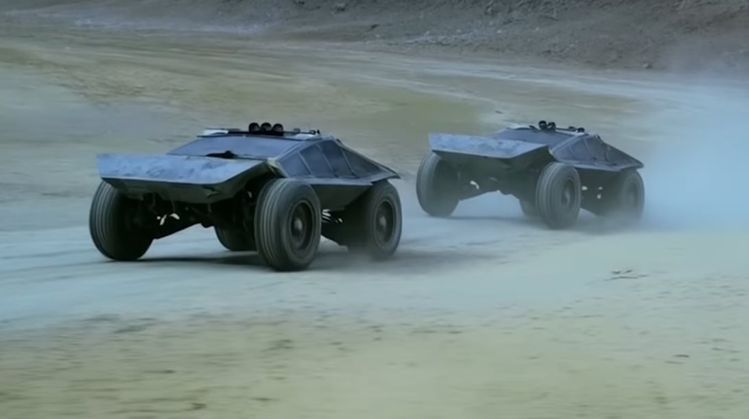 Ο Kanye West έφτιαξε τα δικά του Cybertruck για το νέο του videoclip