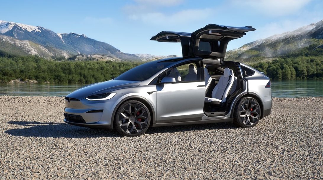 Πώς η Tesla κατάφερε να μειώσει το βάρος του Model X κατά 180 κιλά