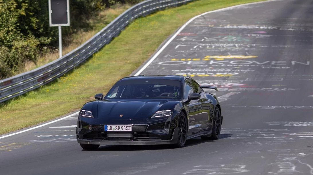H επόμενη Porsche Taycan έκανε ήδη ρεκόρ στο Nurburgring (video)