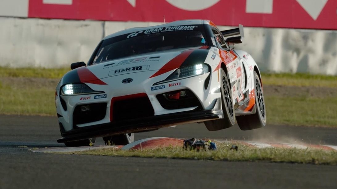 Μην δεις το απίστευτο εορταστικό video της Toyota γιατί είναι εθιστικό