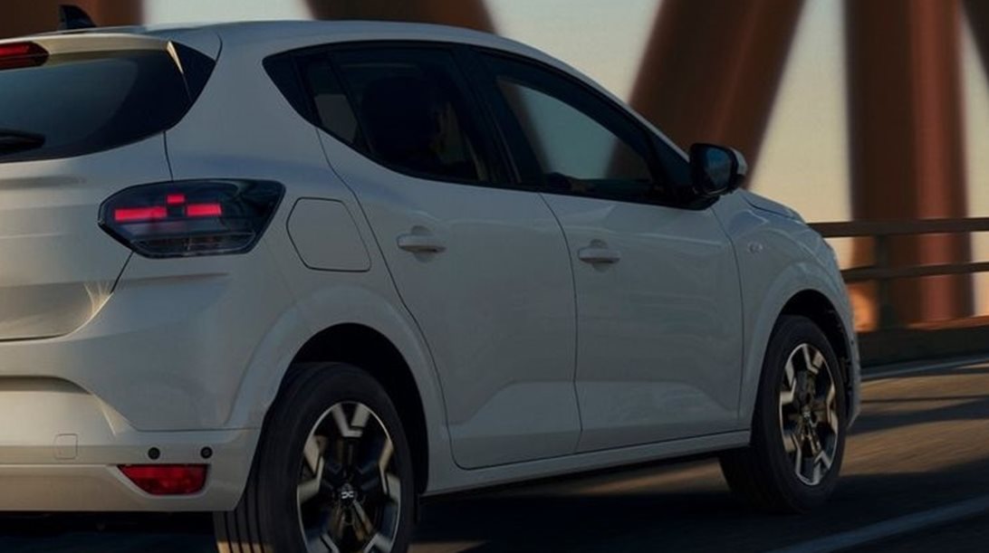 Το πιο δημοφιλές αυτοκίνητο της Ευρώπης αποκτά για πρώτη φορά υβριδική έκδοση